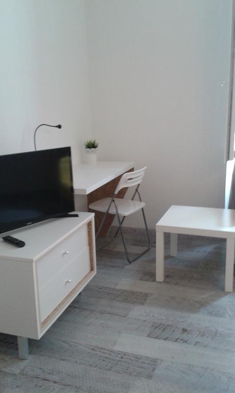Hostel Ljiljana Pula Bagian luar foto