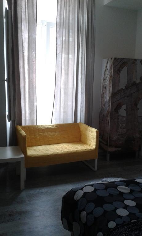 Hostel Ljiljana Pula Bagian luar foto