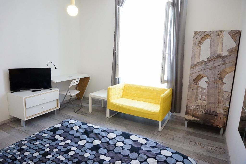 Hostel Ljiljana Pula Bagian luar foto